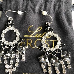 New lulu frost earrings never worn dangle